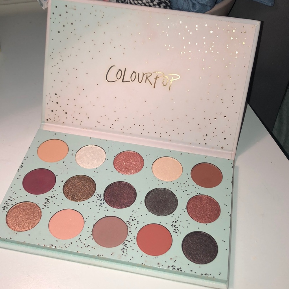 Colourpop all I see is magic palette